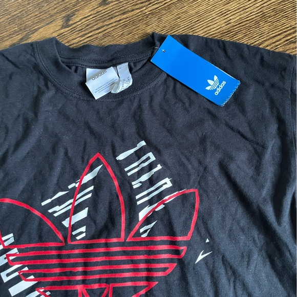 NEW Men’s Adidas t-shirt - Picture 4 of 6